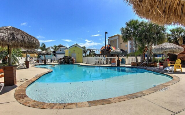 7th Sunrise 3 Bedroom Condo by RedAwning