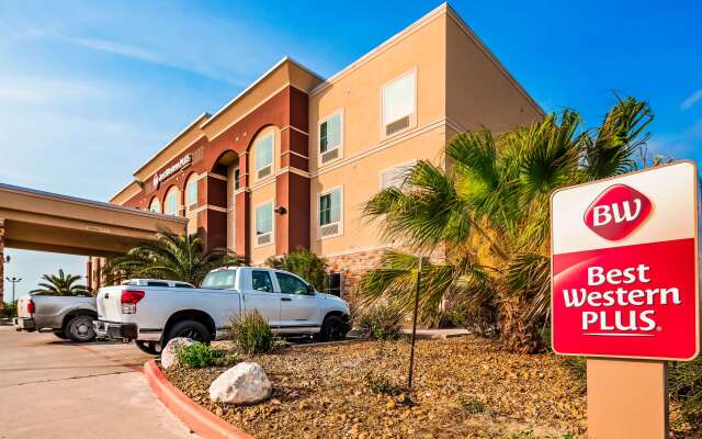 Best Western Plus Kenedy Inn