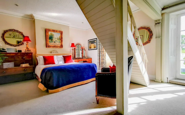 Cedar House Boutique B&B