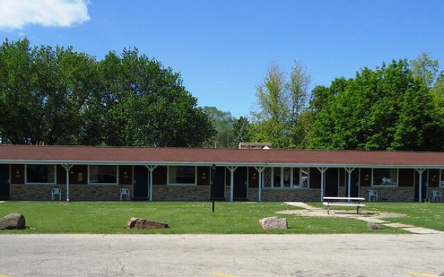 Spinning Wheel Motel