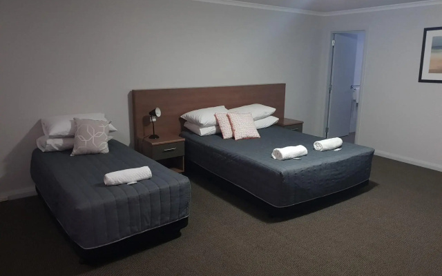 Coro Club Motel