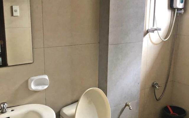 Cosmo Hotel Espana Near Ust