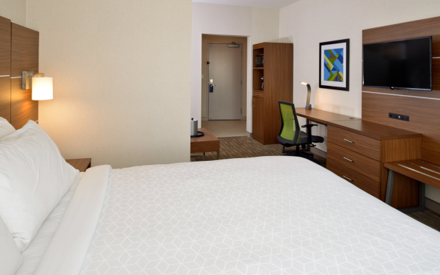 Holiday Inn Express Hotel & Suites Lodi by IHG
