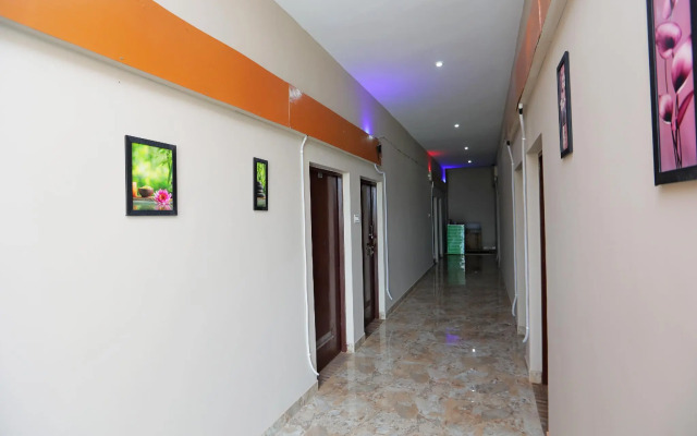 The King Palace Family Hotel by OYO Rooms