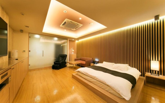 Hotel Lotus Toyonaka (Adult Only) – Guest Rooms – Toyonaka