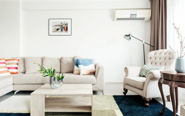 Sea View Flat w Balcony 5 min to Dolmabahce Palace