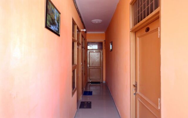 OYO 9038 Hotel Comfort