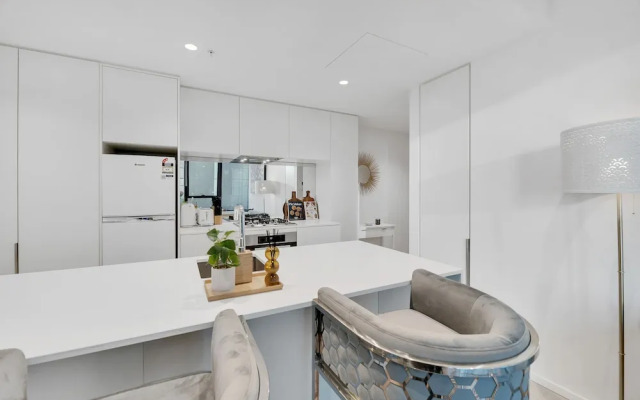 Melbourne Square Apartments