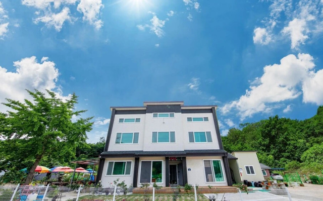 Samcheok Flower Pension