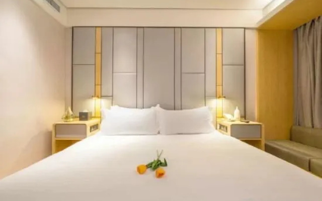 Pujiang Collection Hotel (Shanghai Metro StationWulian Road)
