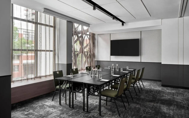 Courtyard By Marriott Melbourne Flagstaff Gardens