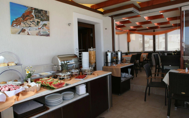 Amerisa Suites & Villa