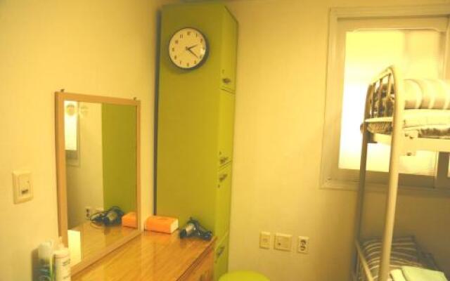 Seoul Holiday Guesthouse - Hostel