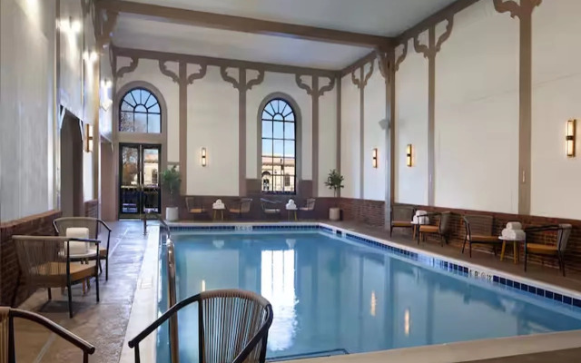 Hotel Royer Urbana Champaign, Tapestry Collection by Hilton