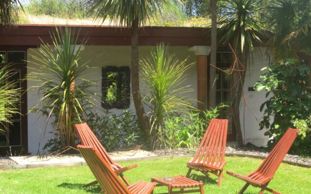 Sans Souci Inn