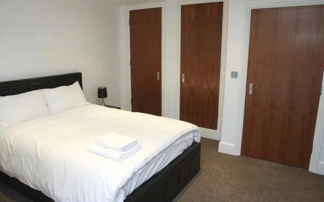 2 Bed Apt in Chorleywood Near Station