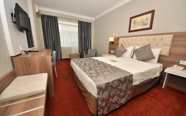 Gur Kent Hotel