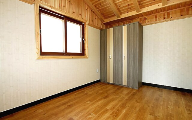 Yangyanggwangmyeong Family Pension