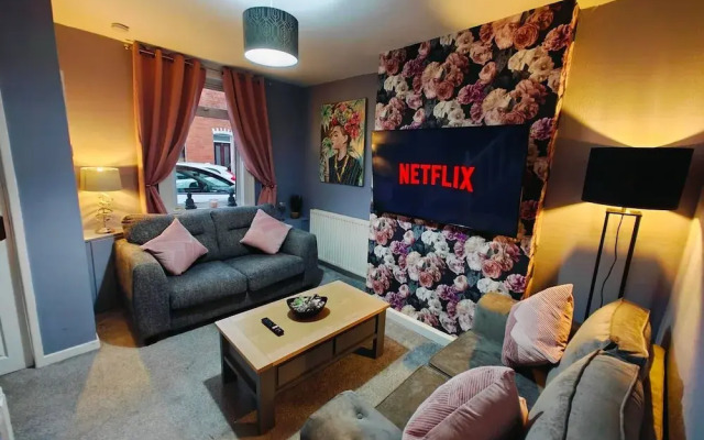 2BR Fortuna Meadow in Belfast