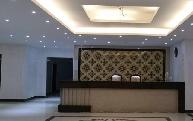 Hotel Sehwan Divine