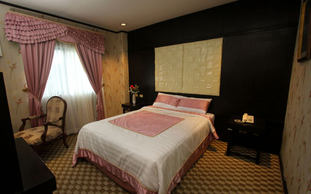 Luisita Central Park Hotel