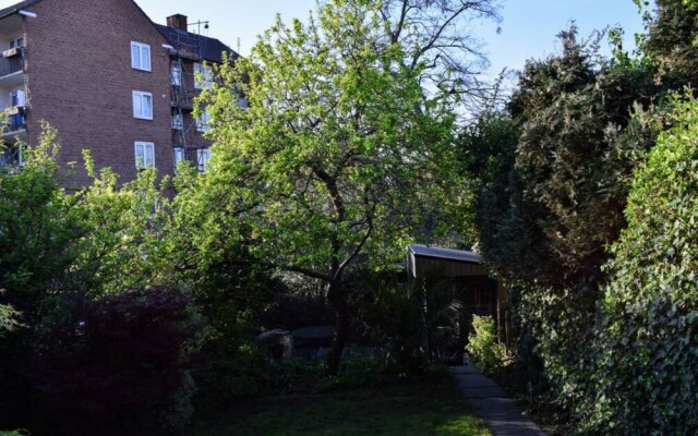 3 Bedroom Home Next To Greenwich Park