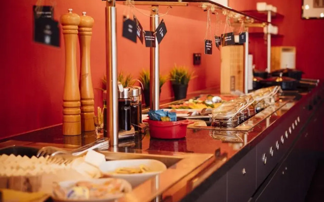 Vienna House Easy By Wyndham Airport Bucharest
