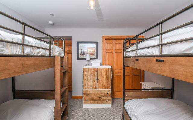 Mountain Crest Villa House