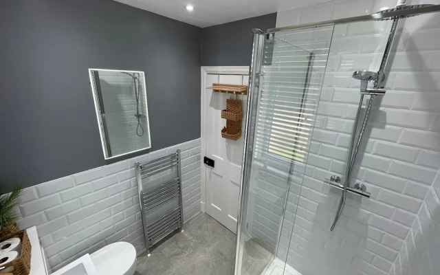 Cozy, Spacious 2Bd House In Historic Chapelfields