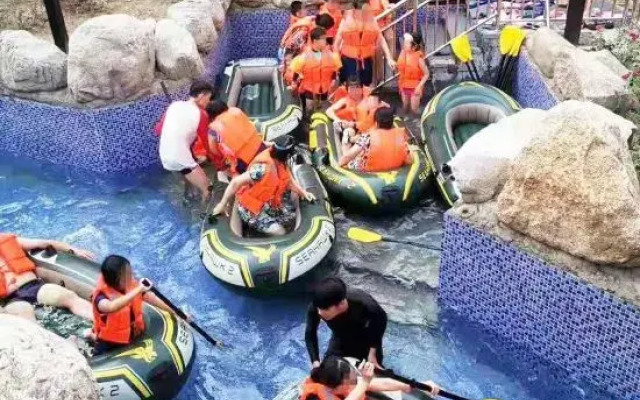 Qihe Peacock King Hot Spring Hotel