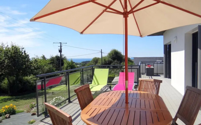 Holiday Home With sea Views, St. Nic