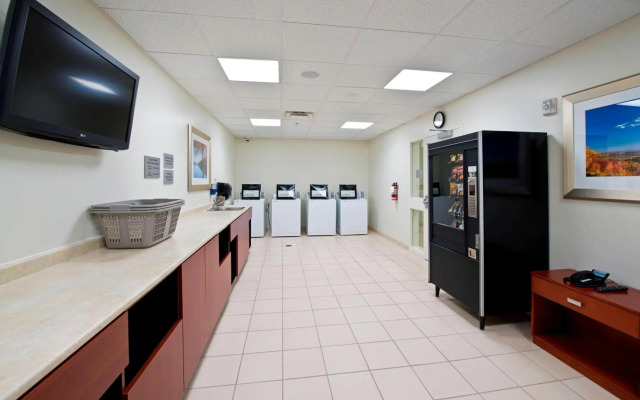 Courtyard by Marriott Ottawa East