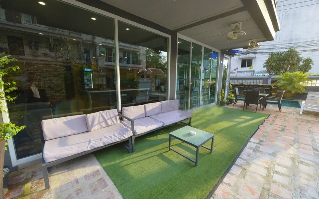 Livit70's hotel & hostel