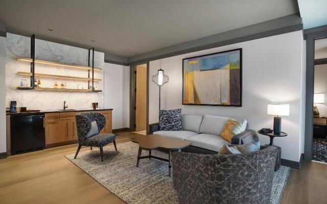 The Farnam, Autograph Collection