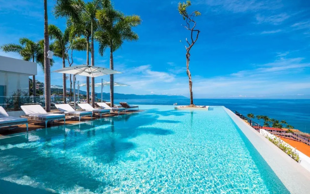 Pier 57 Zona Romantica Puerto Vallarta