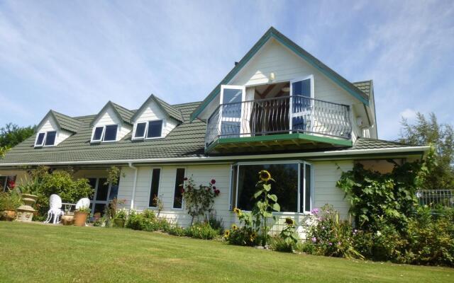 Cairnbrae House