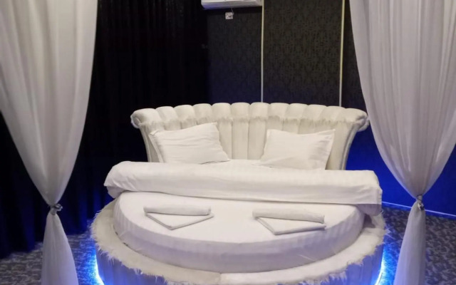 Ely's Mansion-24h Check-in