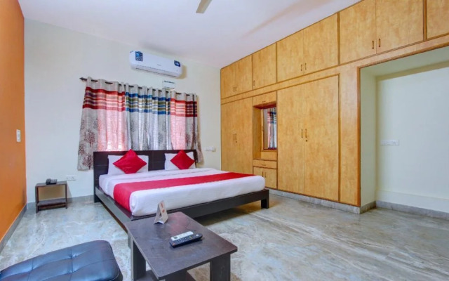 Green Suits By OYO Rooms