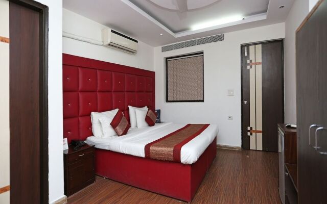OYO 526 Hotel Asees Inn