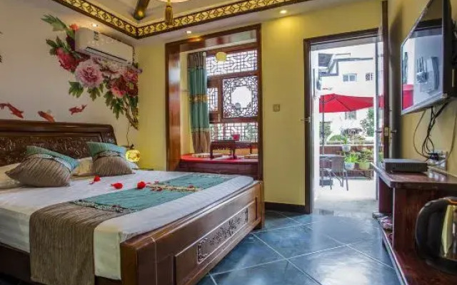 Yueyuejia Theme Inn