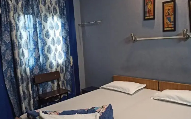 Goroomgo Banaras Rest House Varanasi