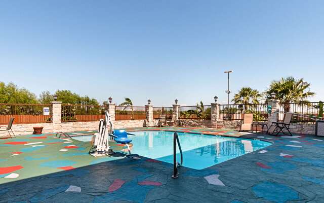 Quality Inn & Suites