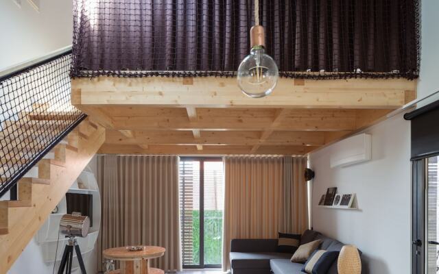 7 Gaia Roaster Apartments