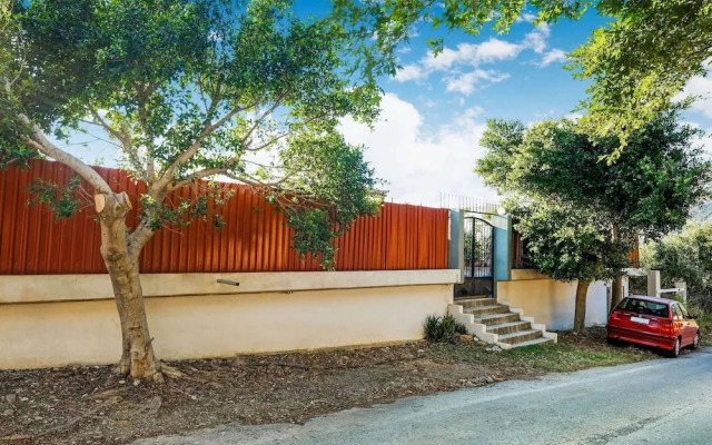 Seaview Studio, 3 Pers Panoramic Seaview in Beautiful Setting, West From Chania