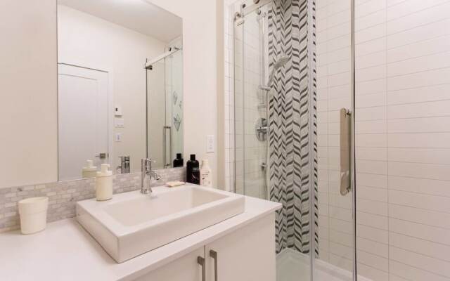 Spectacular and Modern Little Italy Penthouse