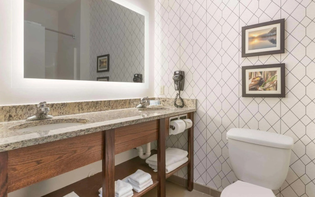 Comfort Inn & Suites Davenport - Quad Cities