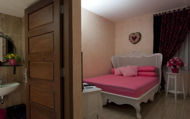 Elliottii Residence PI Pondok Hijau