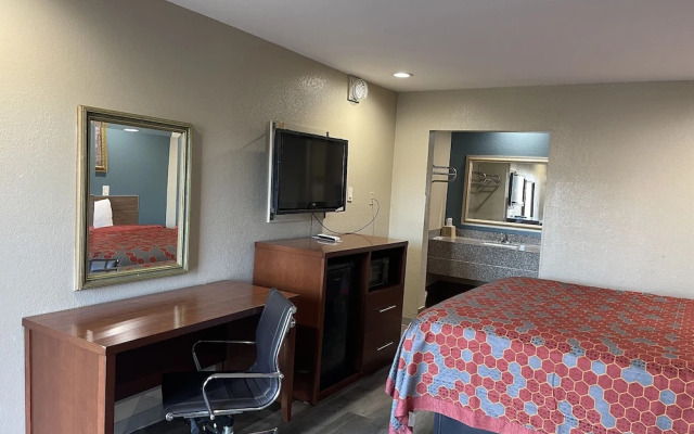 Deluxe Inn