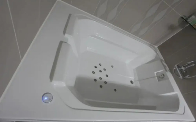 Icheon J Hotel