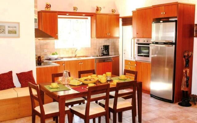 Platanos Estate
